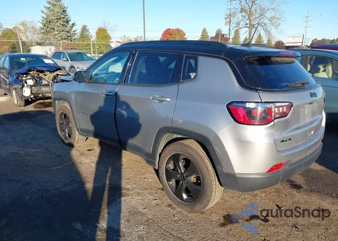 2018 Jeep Compass Altitude 4X4 z USA, uszkodzony, nr VIN 3C4NJDBB4JT304106